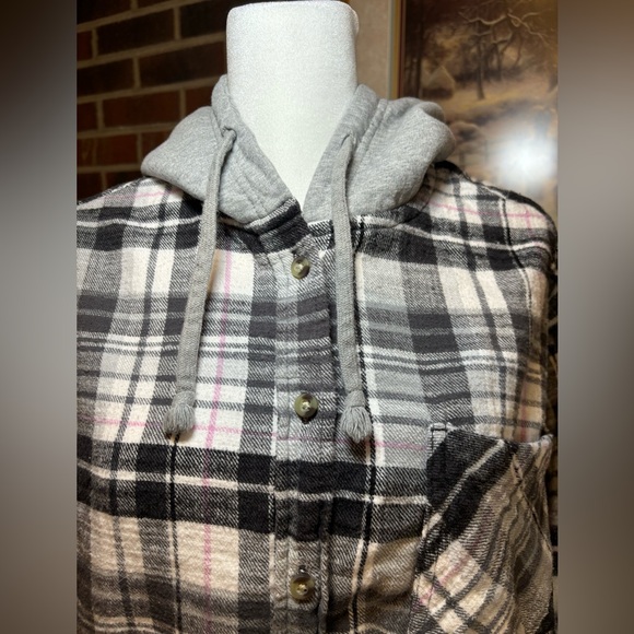Time and Tru flannel hoodie great on cool evenings. Size XL 23 1/2” pit to pit - Picture 5 of 11